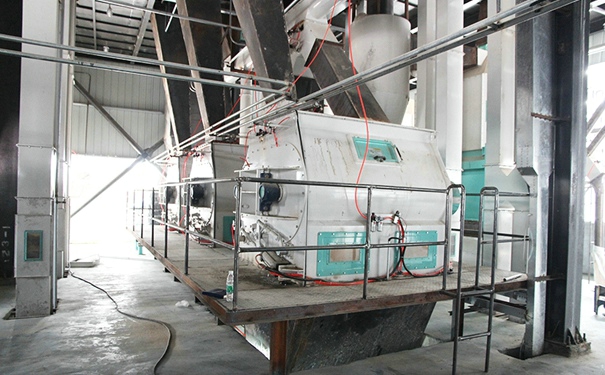 一套成套飼料混合機要多少錢?避免故障出現(xiàn)的方法又有哪些?