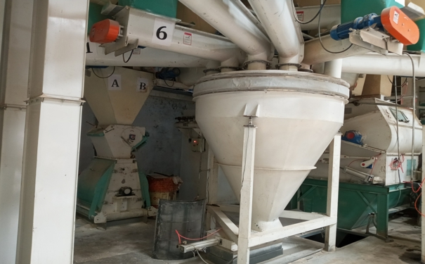 飼料機(jī)械設(shè)備多少錢?其在使用中又該如何保證安全?