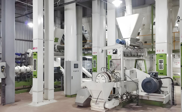 成套飼料設(shè)備多少錢(qián)?其不斷發(fā)熱的解決辦法又有哪幾點(diǎn)?