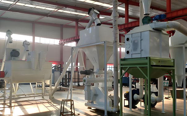 飼料成套機(jī)器價(jià)格多少?其生產(chǎn)時(shí)又需要遵循哪些原則?